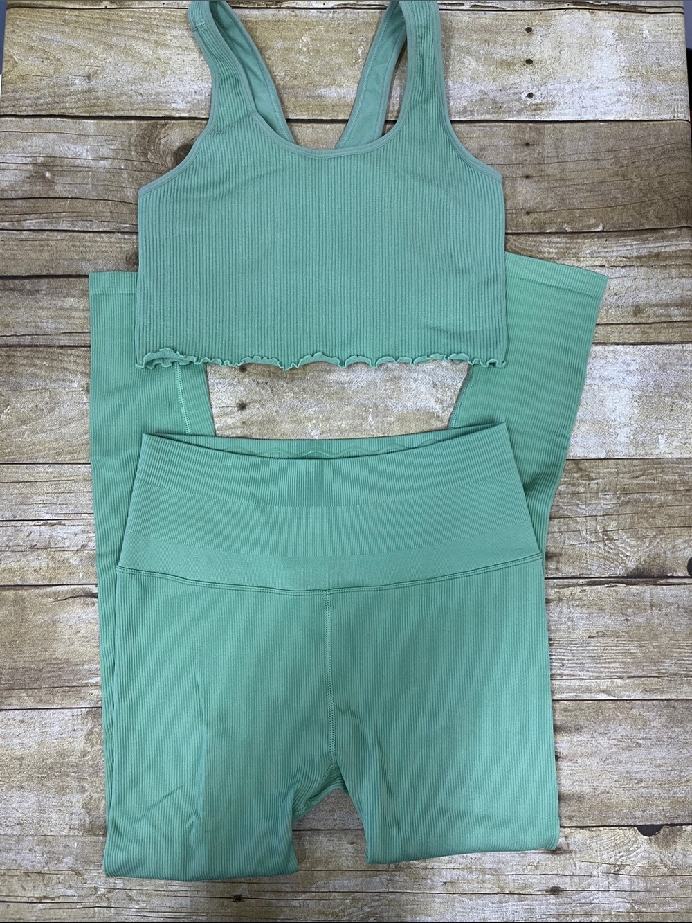 Spiritual Gangster  Ribbed Active Crop Top and leggings. Size M/L